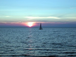 30 miles south of Buffalo - Lake Erie sunset! Beautiful beaches, fishing, recreational activity!