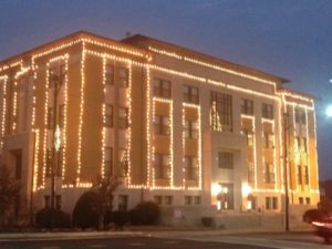 Downtown court house for Pope County decorated for the holidays (Kathleen Freeman)
